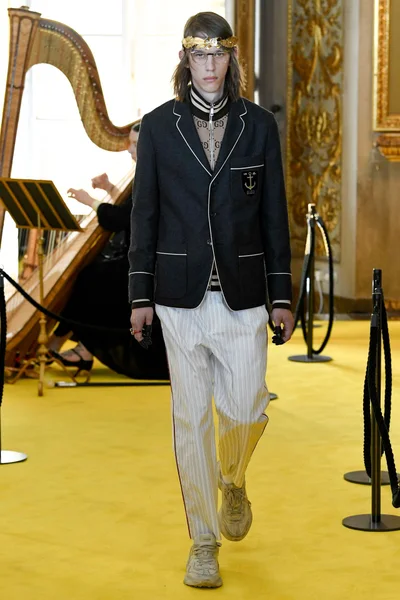 Look 103